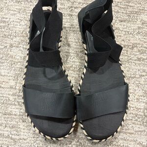 Sorel Black Women's Sandals with Straps